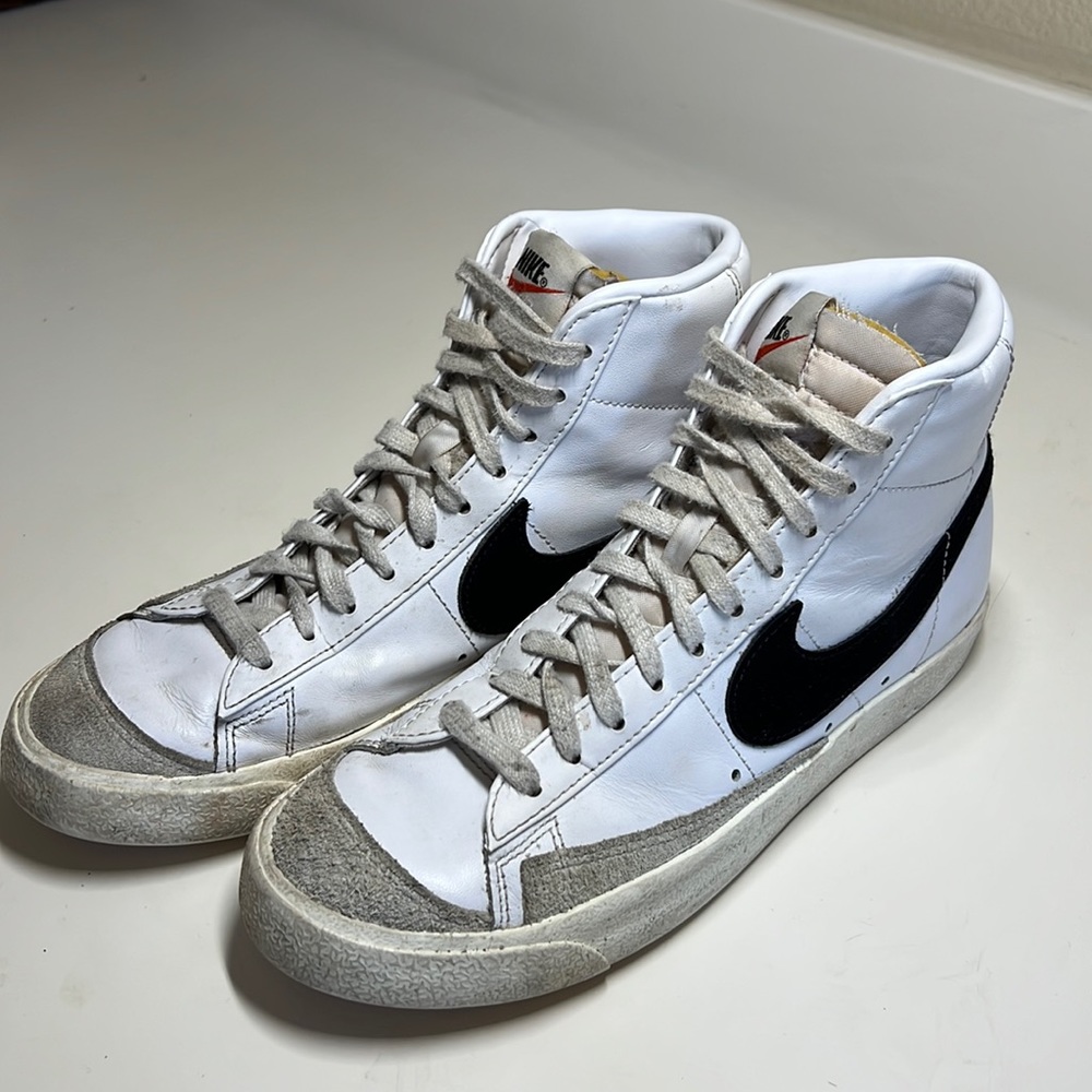 Nike Blazer Mid ‘77 Vintage Men’s 9 / White/black